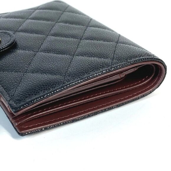 CHANEL AP3791 CC CC Mark Quilted Matelasse Logo Folded wallet case Unused - Picture 4 of 13